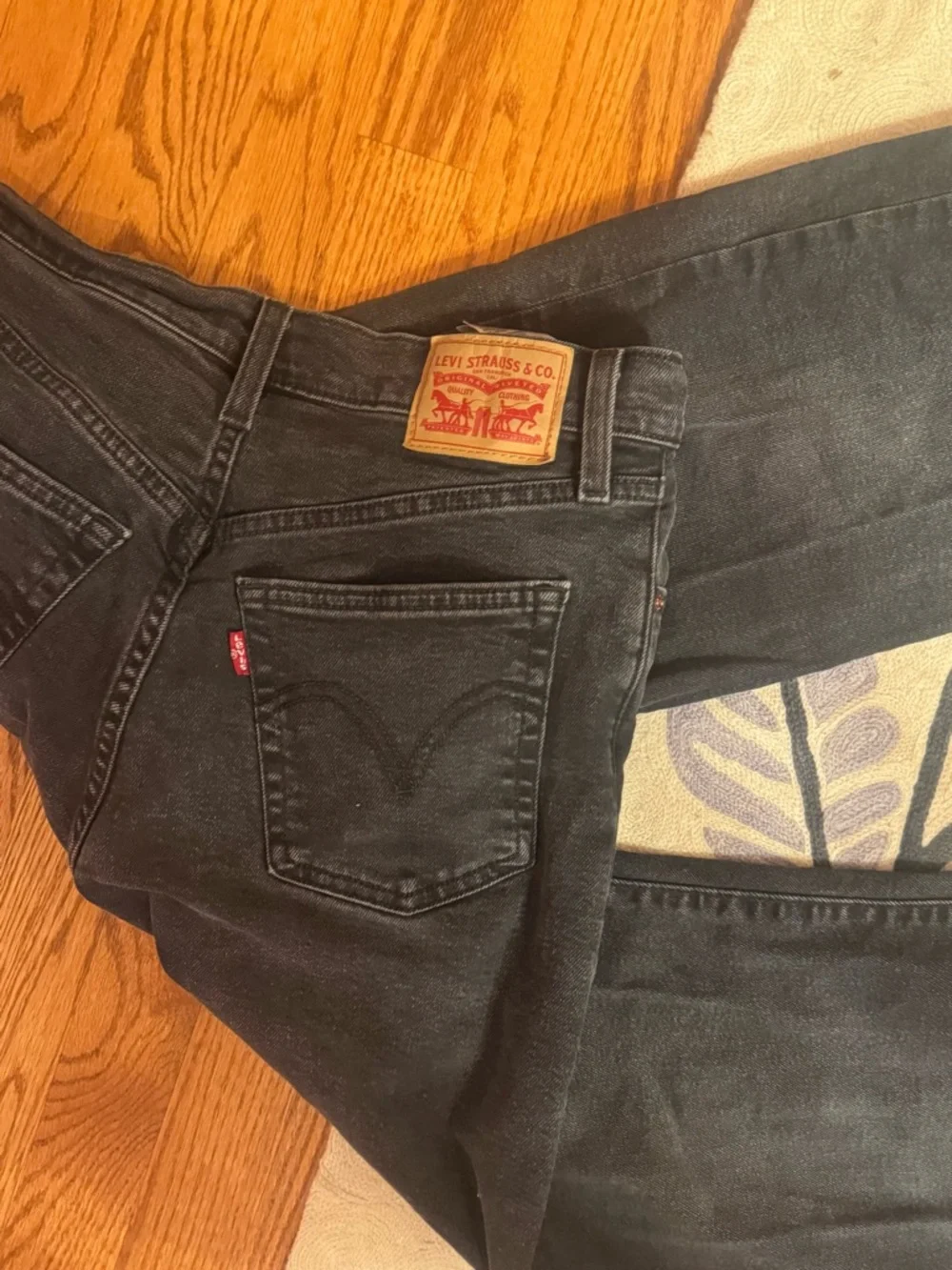 Levi's Women's Wide Leg Jeans - Black - Picture 5 of 6